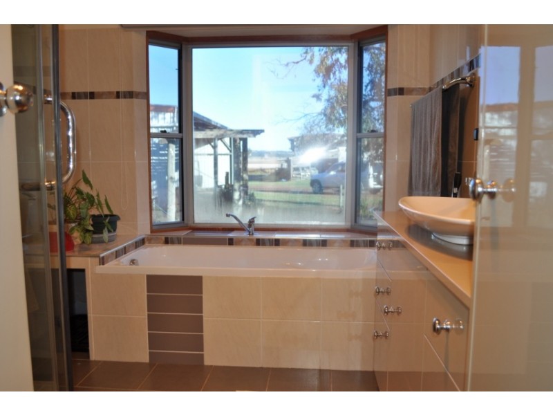 89 Ryeford Back Plains Rd, Clifton QLD 4361