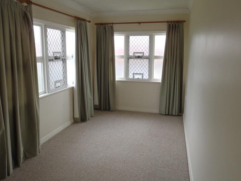 377 Tor Street, Newtown QLD 4305