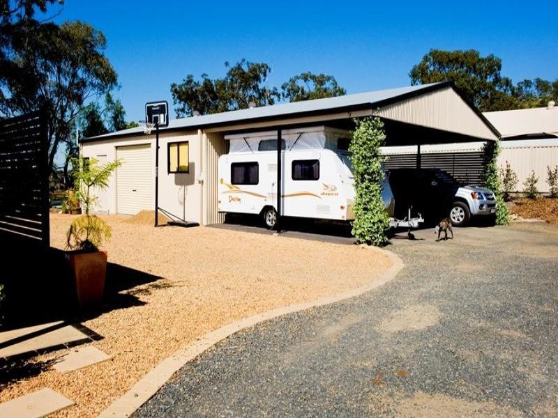 9 Karingal Court, Glenvale QLD 4350