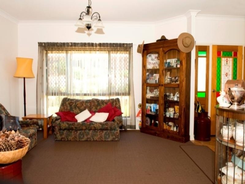 9 Karingal Court, Glenvale QLD 4350