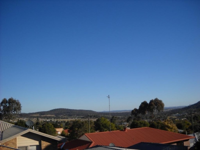 106 Hursley Road, Newtown QLD 4350