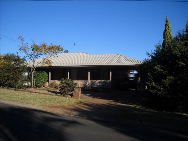 106 Hursley Road, Newtown QLD 4350