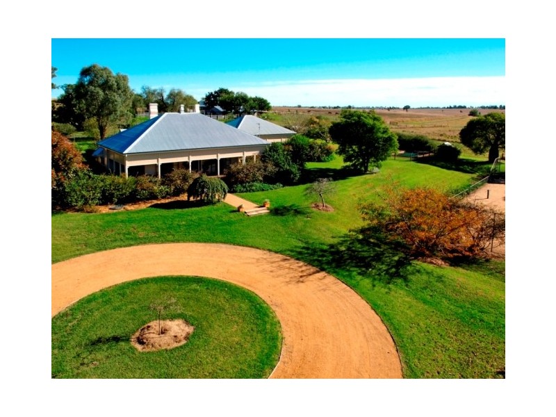 937 Cambooya Felton Road, Cambooya QLD 4358