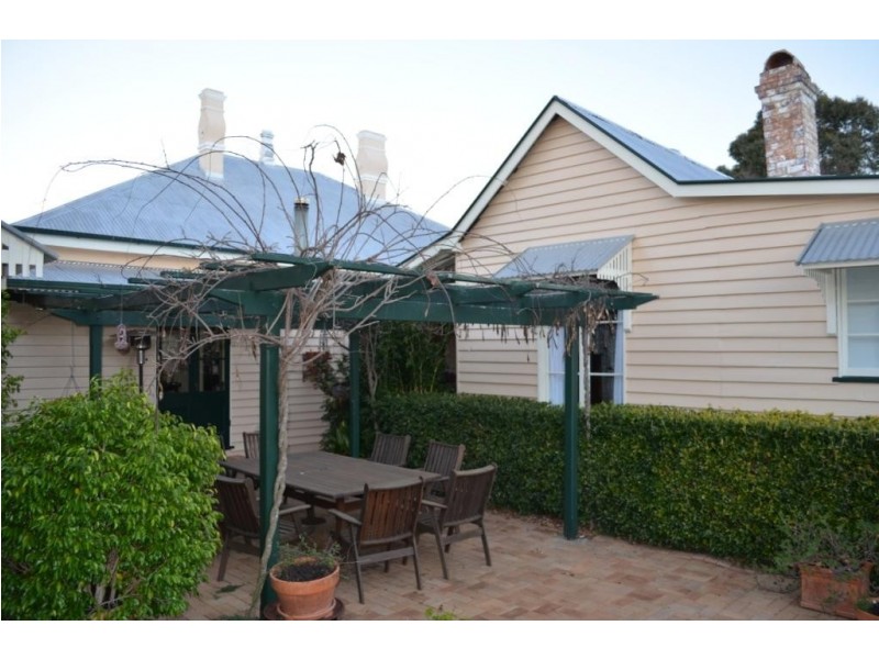 937 Cambooya Felton Road, Cambooya QLD 4358