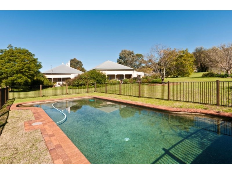 937 Cambooya Felton Road, Cambooya QLD 4358