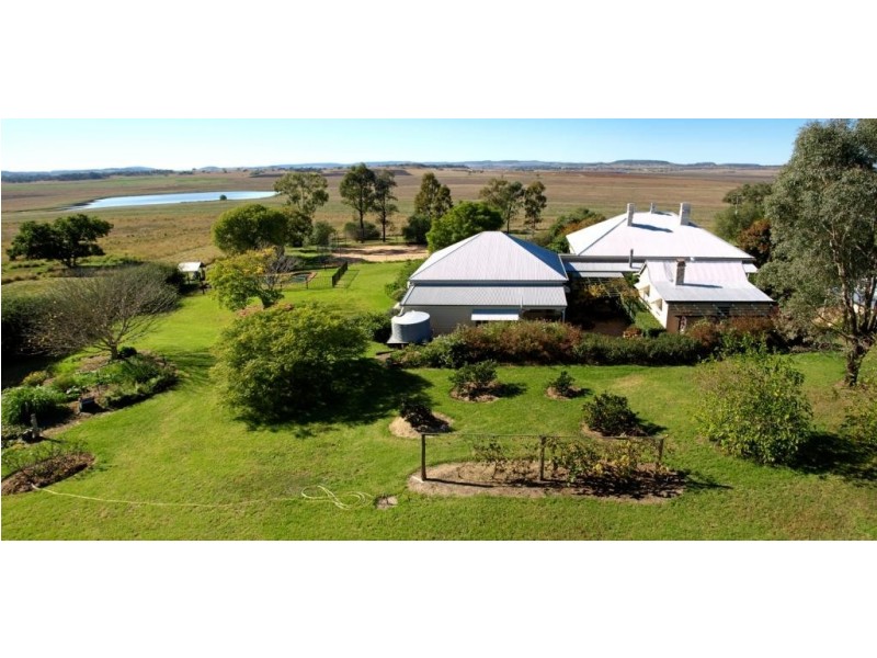 937 Cambooya Felton Road, Cambooya QLD 4358