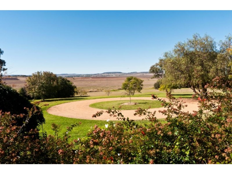 937 Cambooya Felton Road, Cambooya QLD 4358