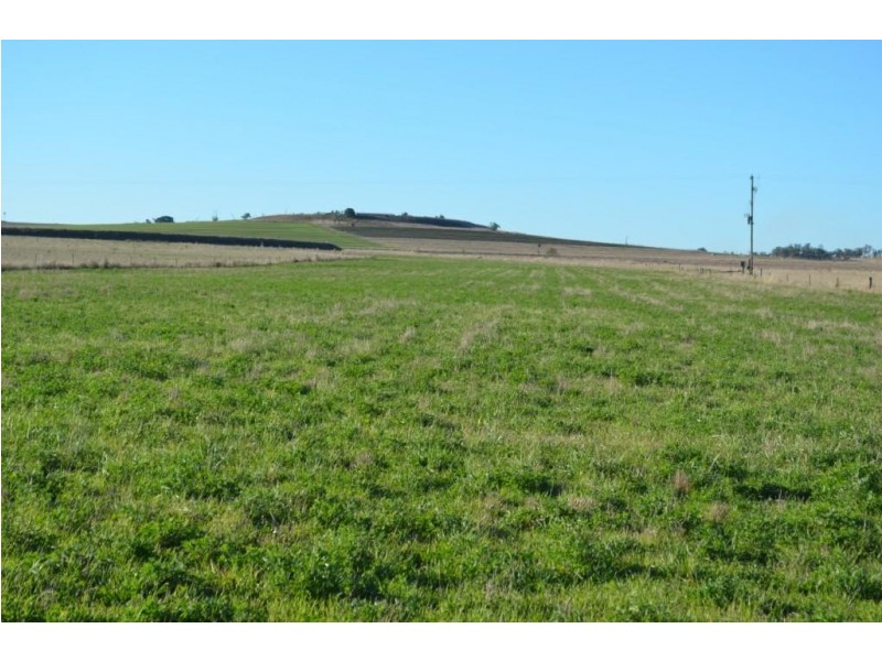 937 Cambooya Felton Road, Cambooya QLD 4358