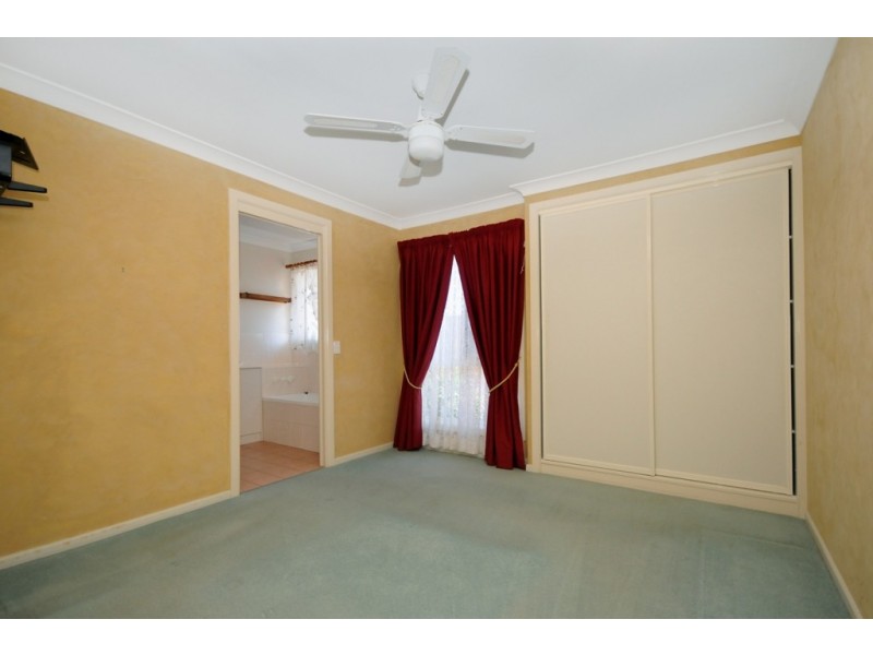 4 Freyling Court, Kearneys Spring QLD 4350