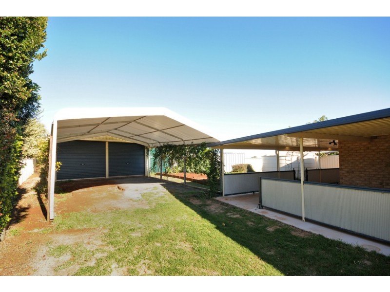 4 Freyling Court, Kearneys Spring QLD 4350