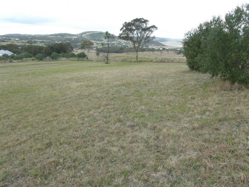 26 Ironbark Drive, Mount Rascal QLD 4350