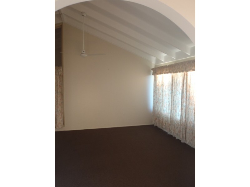 34 Jennifer Crescent, Darling Heights QLD 4350