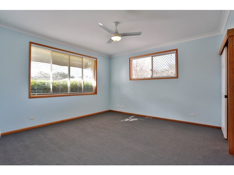 8 St Andrews Court, Middle Ridge QLD 4350