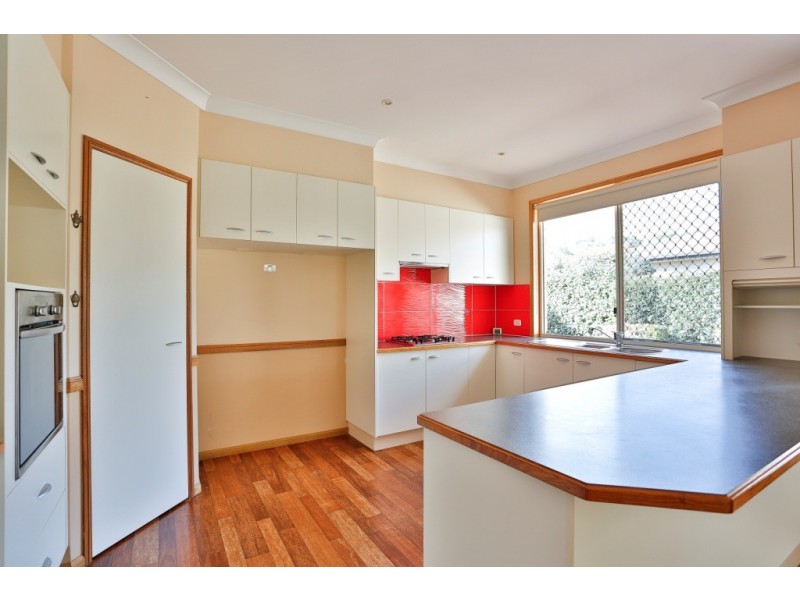 8 St Andrews Court, Middle Ridge QLD 4350