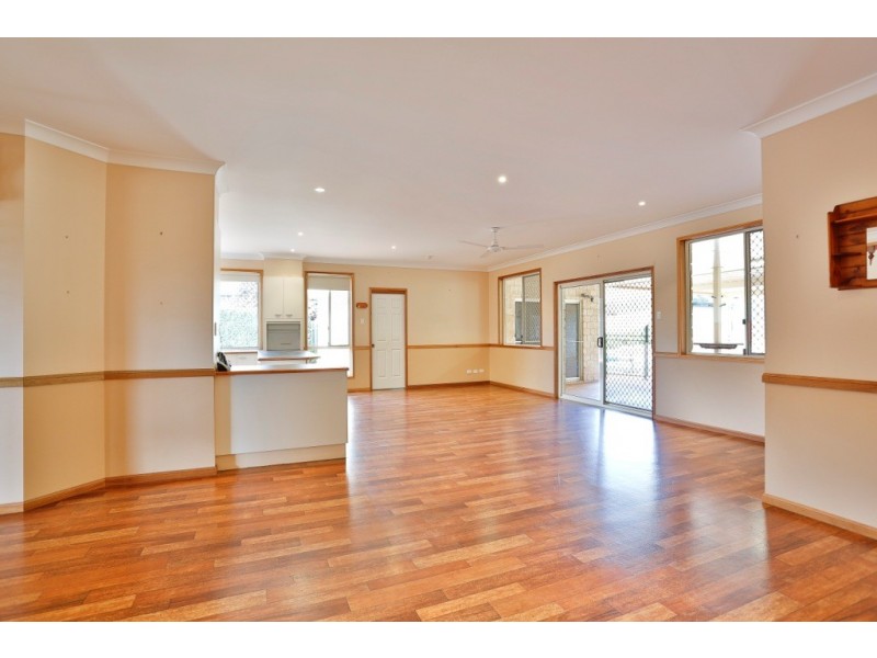 8 St Andrews Court, Middle Ridge QLD 4350