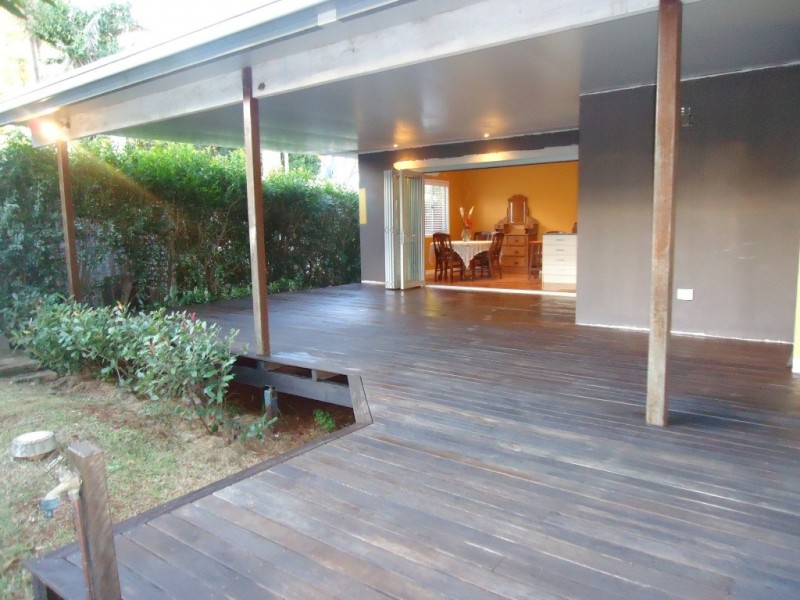 11 Kooroongah Street, Mount Lofty QLD 4350