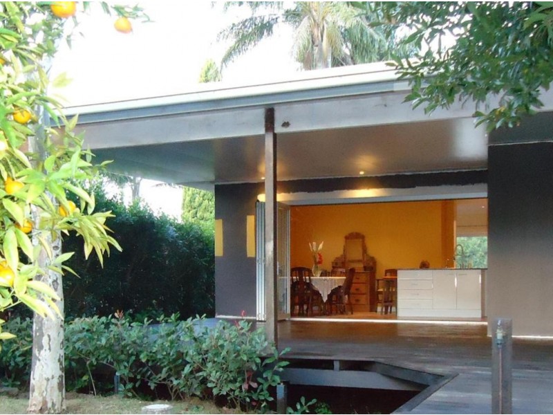 11 Kooroongah Street, Mount Lofty QLD 4350