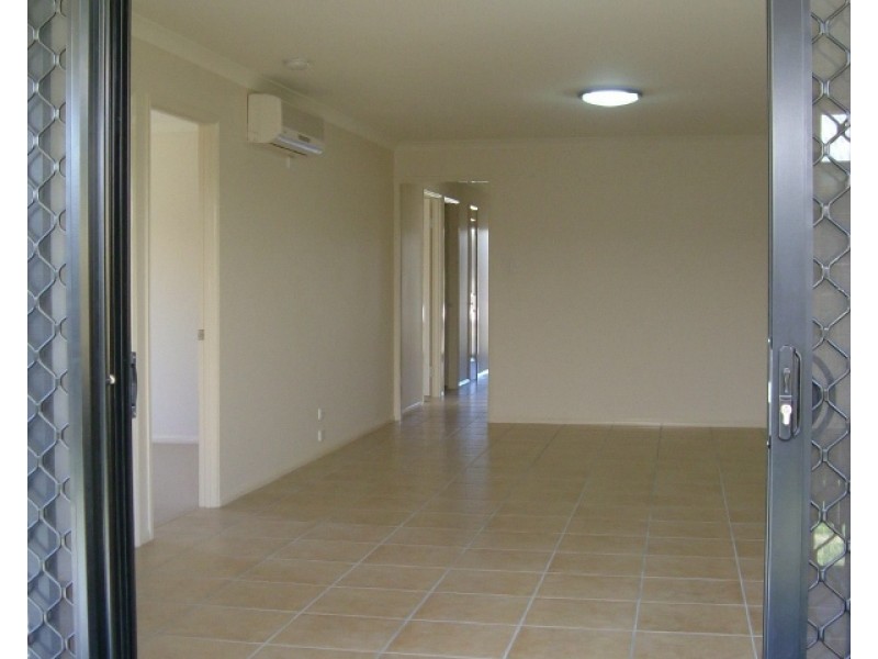2/9 Horrocks Crescent, Kearneys Spring QLD 4350