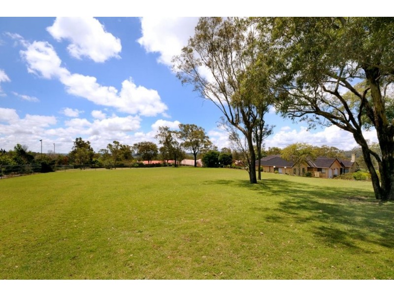 1 Abif Street, Cotswold Hills QLD 4350