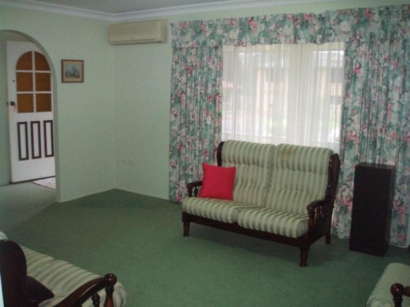 6 Jimbour Drive, Newtown QLD 4305