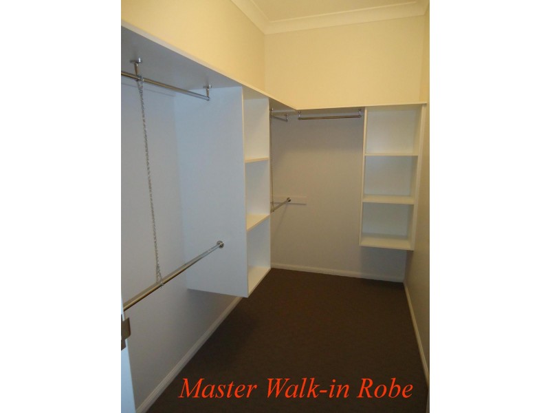 324 Ramsay Street, Middle Ridge QLD 4350