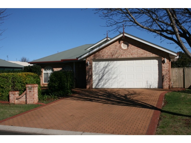 14 Elvery Court, Middle Ridge QLD 4350