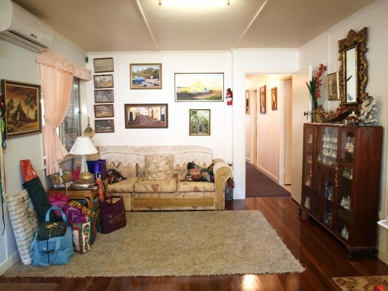 25 Welcombe Avenue, Rockville QLD 4350