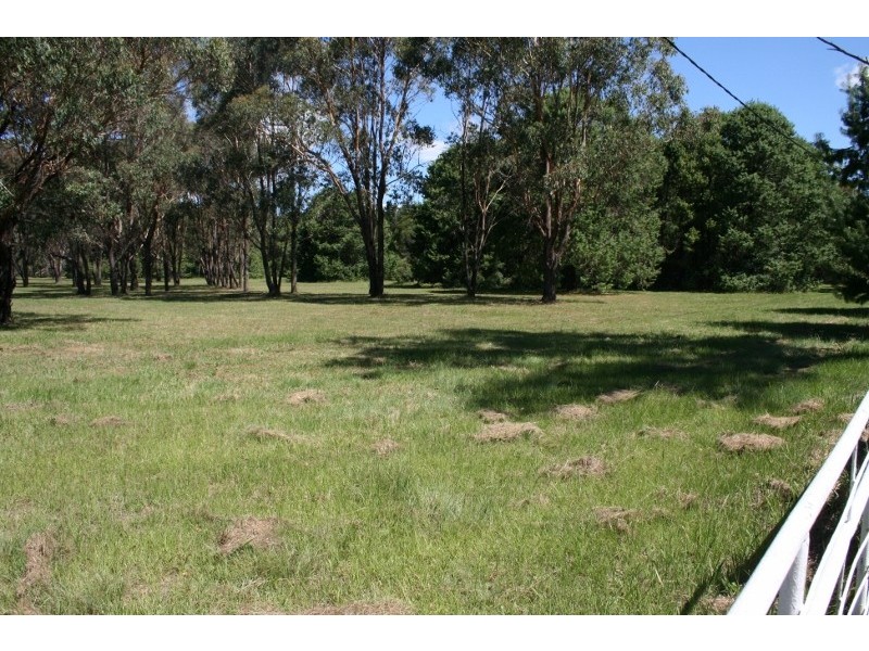 8487 New England Highway, Hampton QLD 4352