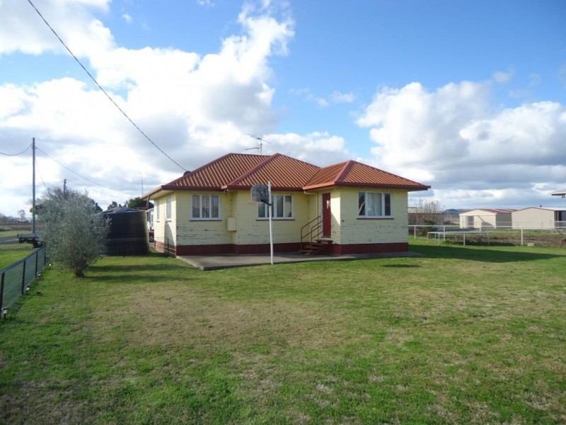 30 Quarry Street, Cambooya QLD 4358