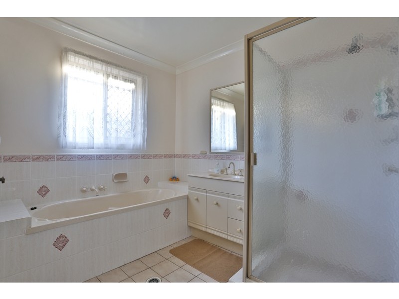 14 Freyling Court, Kearneys Spring QLD 4350