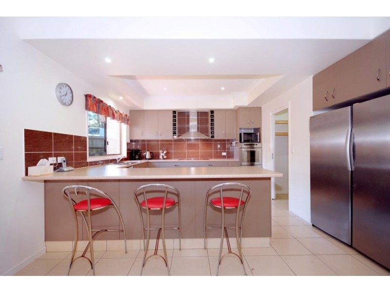 4 Hayle Court, Highfields QLD 4352