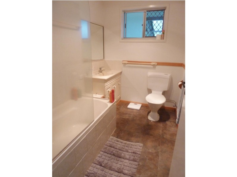 7 Noll Street, Kearneys Spring QLD 4350