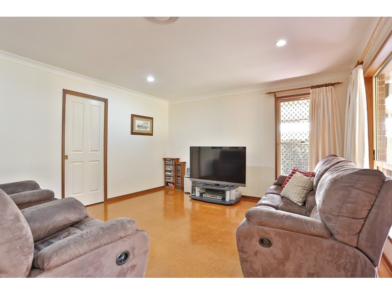 12 Poppy Court, Middle Ridge QLD 4350
