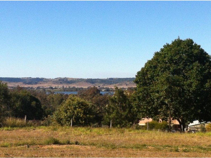 6 Robin Court, Laidley Heights QLD 4341