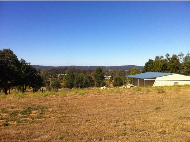 6 Robin Court, Laidley Heights QLD 4341