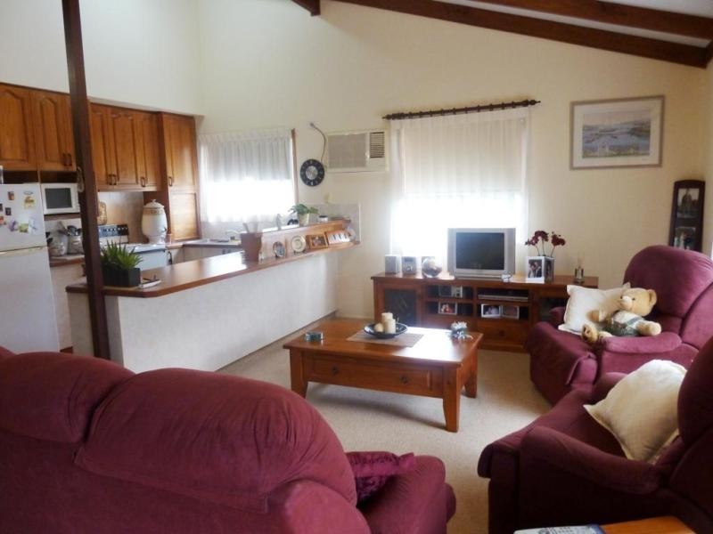 Unit 2/3 Eunice Court, Kearneys Spring QLD 4350