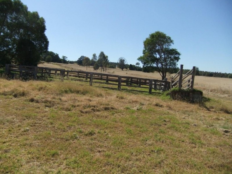 263 Hoggs Road, Wooroolin QLD 4608