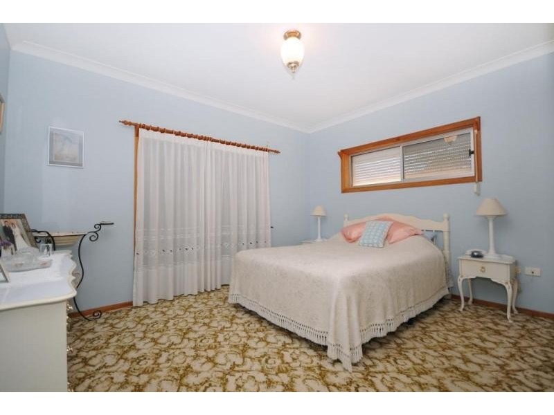 422 West Street, Kearneys Spring QLD 4350