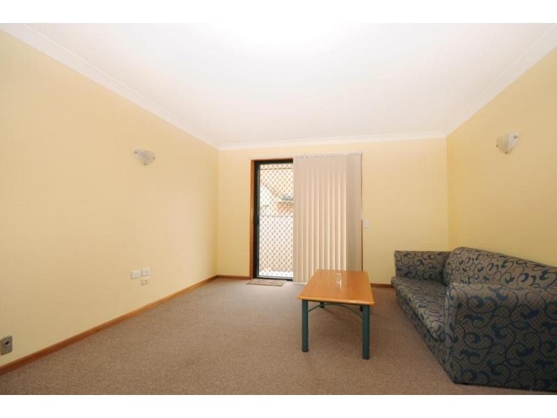 422 West Street, Kearneys Spring QLD 4350