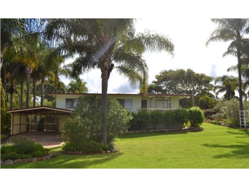 15 Hillcrest Rd, Haden QLD 4353