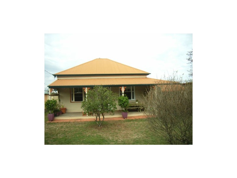 8 Murphy Street, Rangeville QLD 4350