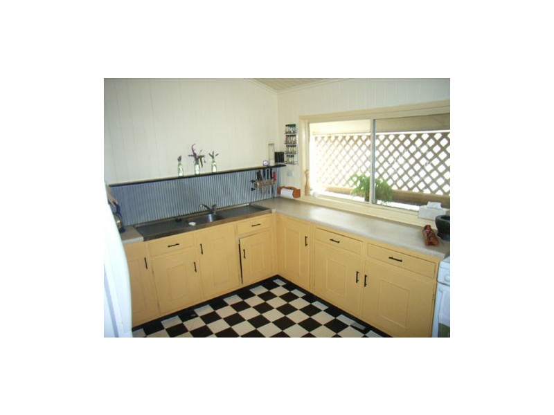 8 Murphy Street, Rangeville QLD 4350