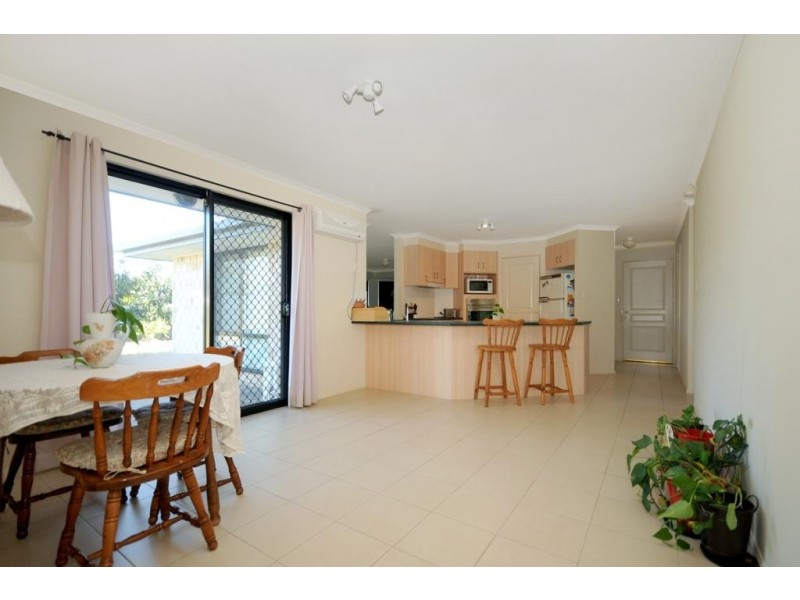 14 Kookaburra Court, Meringandan West QLD 4352
