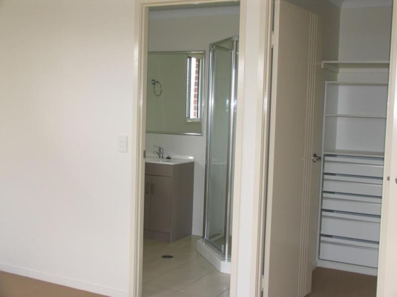 24 Croydon Street, Harristown QLD 4350