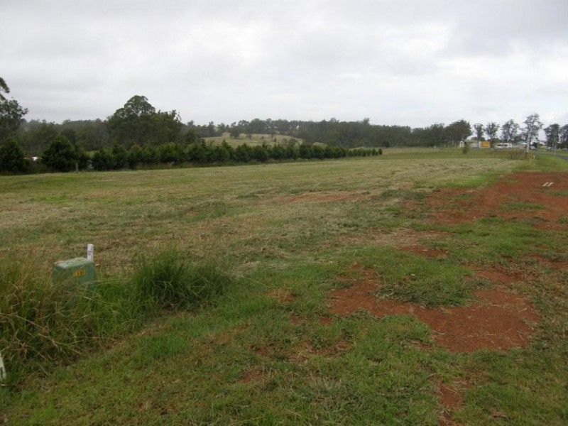 5 Dau Road, Highfields QLD 4352