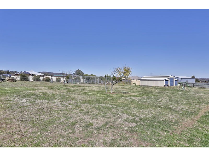 3 Madison Court, Glenvale QLD 4350