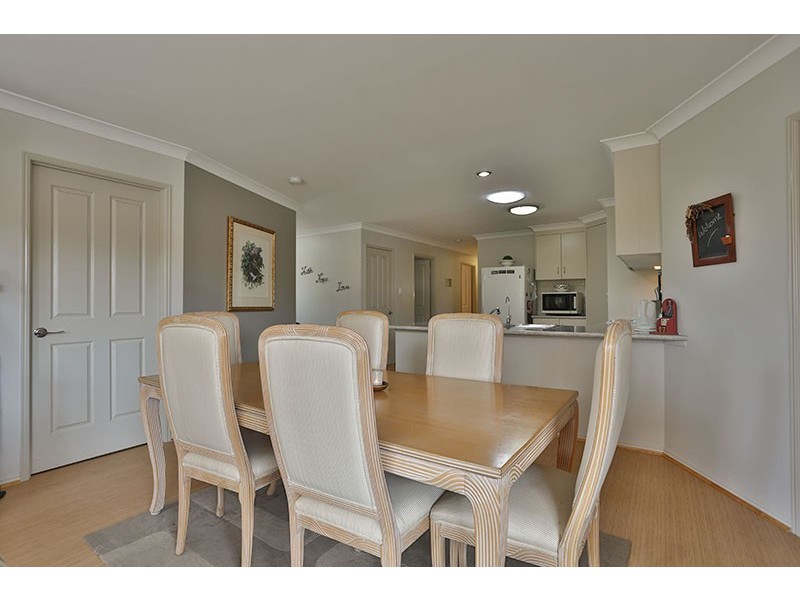 2 Traverston Court, Top Camp QLD 4350