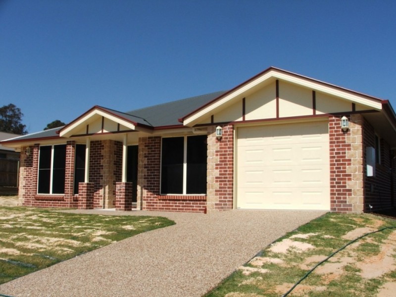 7 Cedarwood Drive, Crows Nest QLD 4355