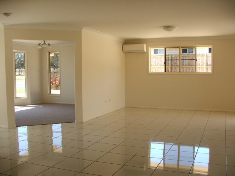 7 Cedarwood Drive, Crows Nest QLD 4355