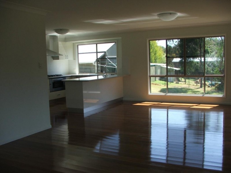 14a Esk Street, Crows Nest QLD 4355